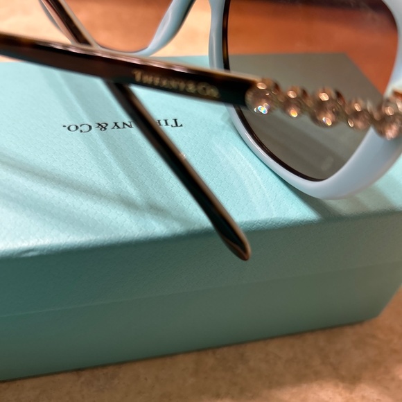 Brand new Tiffany & co women’s sunglasses main image 7